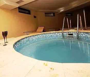Winslow Atrium فندق 3*